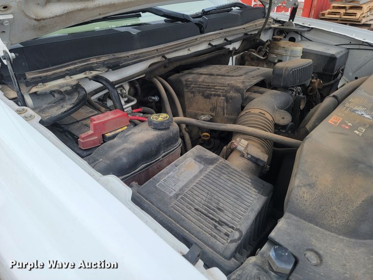 image for item ME9749 2012 Chevrolet Silverado 2500HD  Crew Cab pickup truck