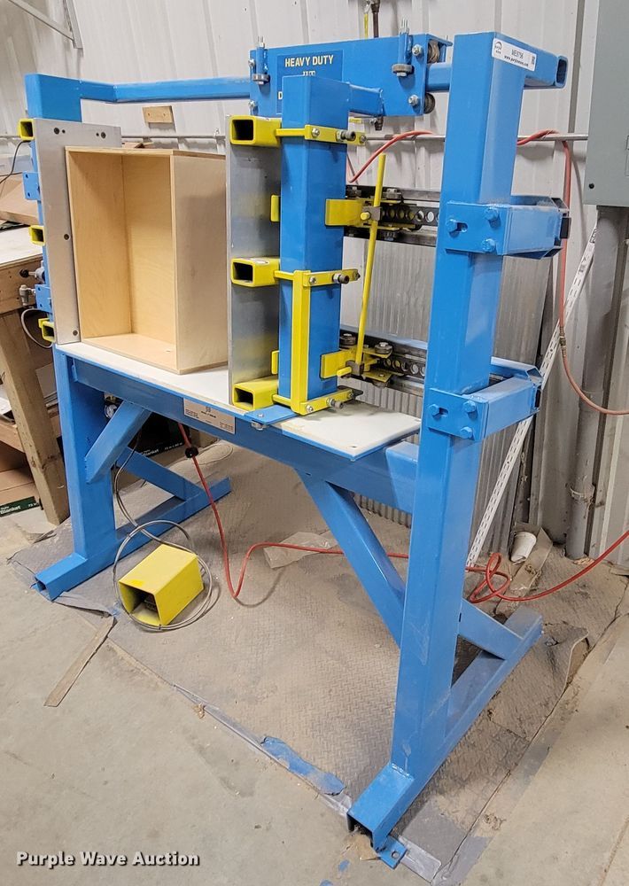 image for item ME9756 JLT Clamps 190B-M2  drawer clamp machine