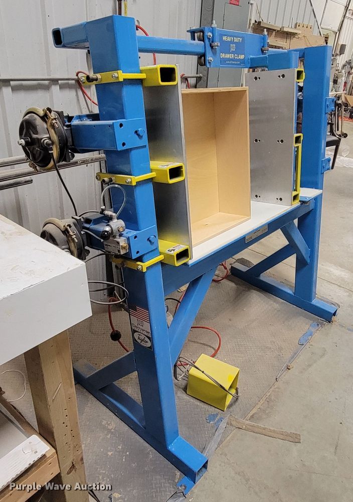 image for item ME9756 JLT Clamps 190B-M2  drawer clamp machine