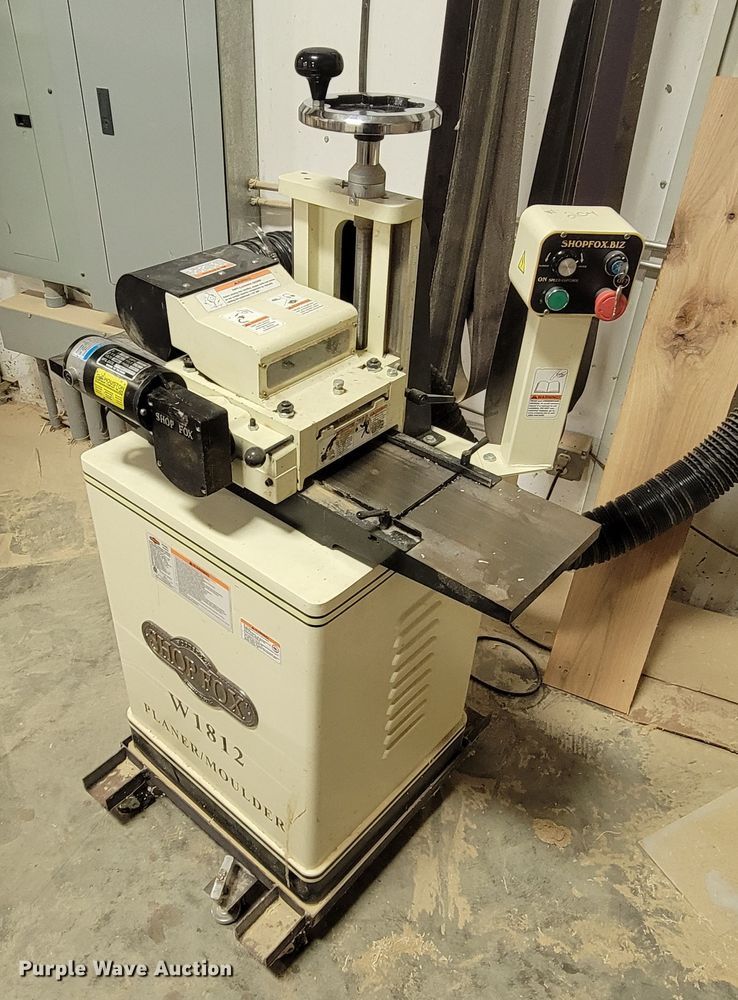 image for item ME9759 Shop Fox W1812  wood planer