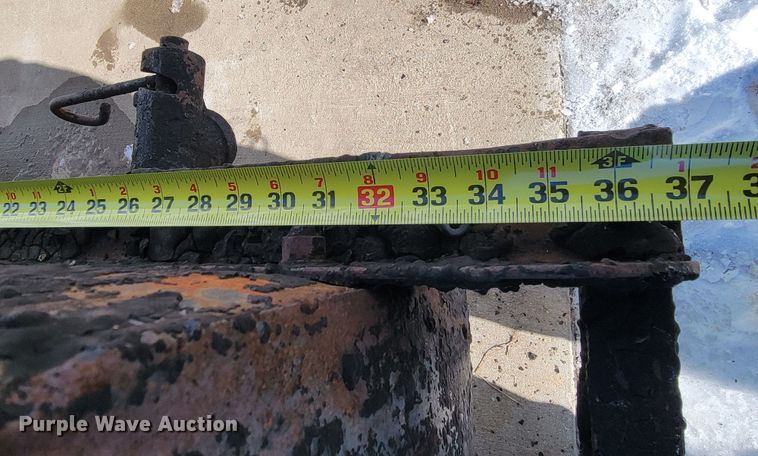 image for item ME9765 (2) pot hole patchers