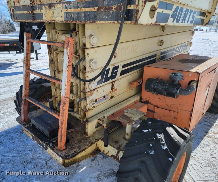 image for item ME9766 1995 JLG 40RTS  scissor lift