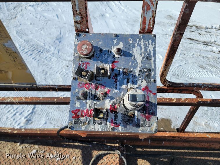 image for item ME9766 1995 JLG 40RTS  scissor lift