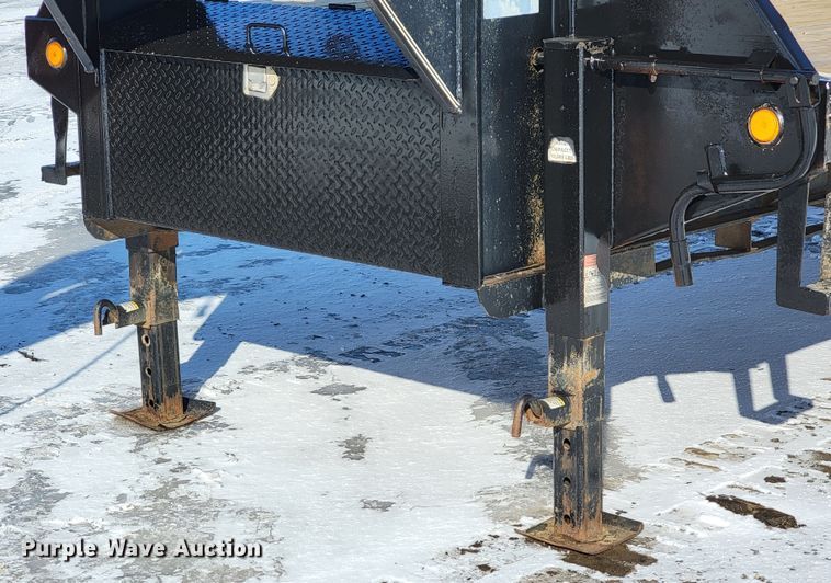 image for item ME9767 2007 PJ  equipment trailer