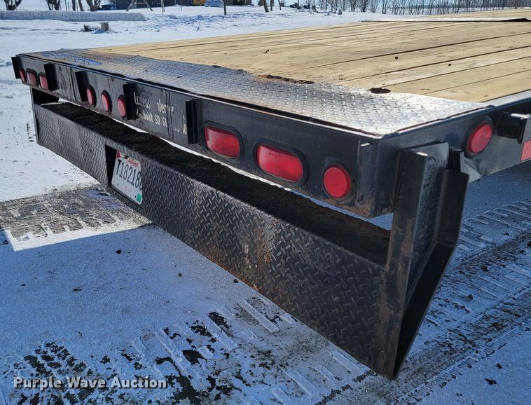 image for item ME9767 2007 PJ  equipment trailer