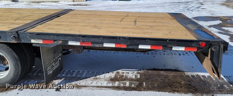 image for item ME9767 2007 PJ  equipment trailer