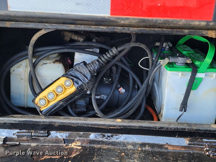 image for item ME9767 2007 PJ  equipment trailer