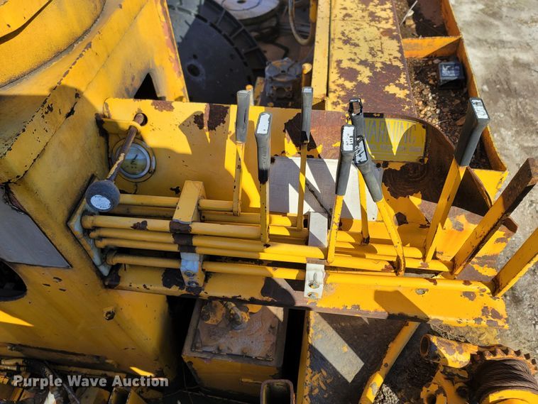 image for item MH9670 1991 International 4900  digger derrick truck