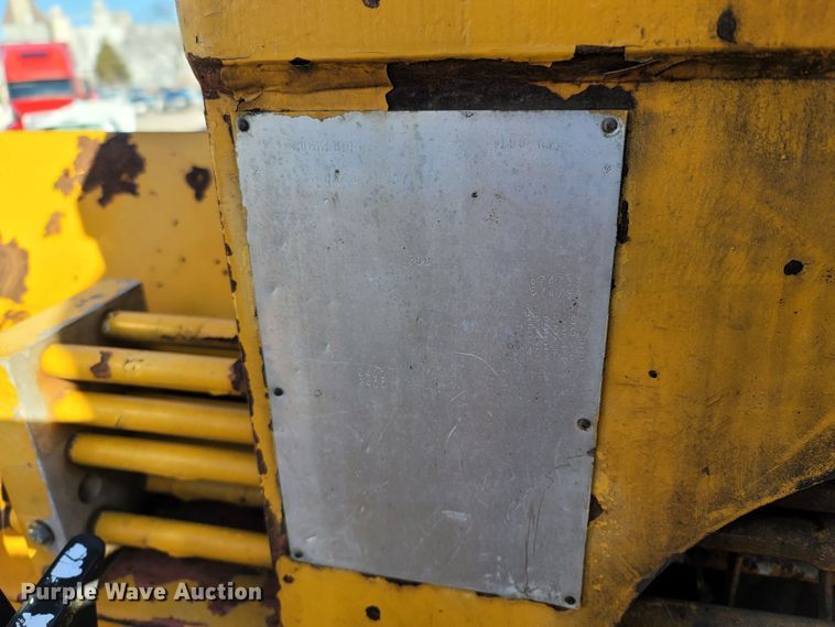 image for item MH9670 1991 International 4900  digger derrick truck