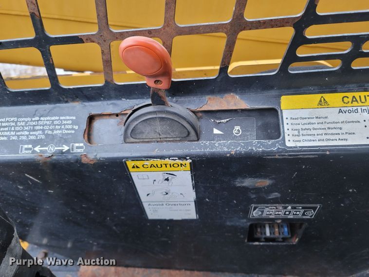 image for item MH9760 2000 John Deere 240  skid steer loader