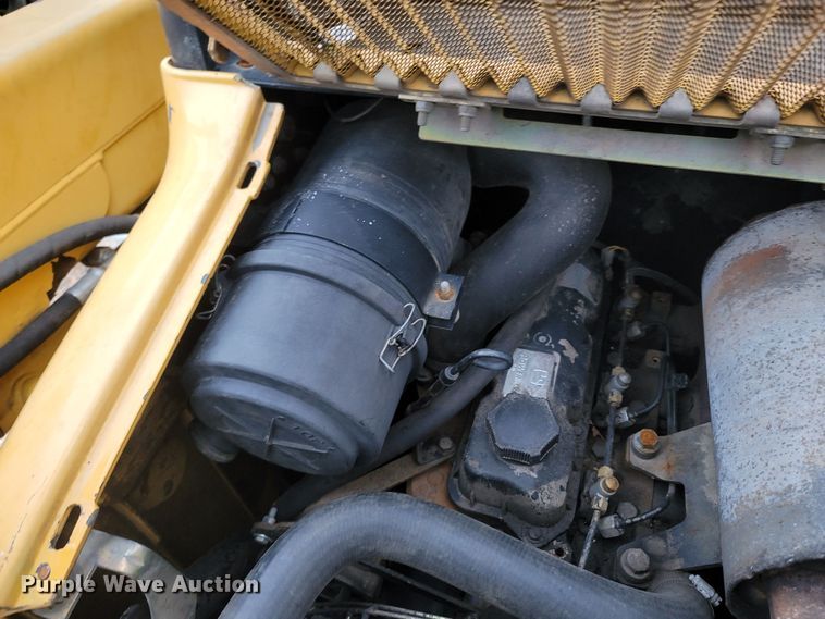 image for item MH9760 2000 John Deere 240  skid steer loader