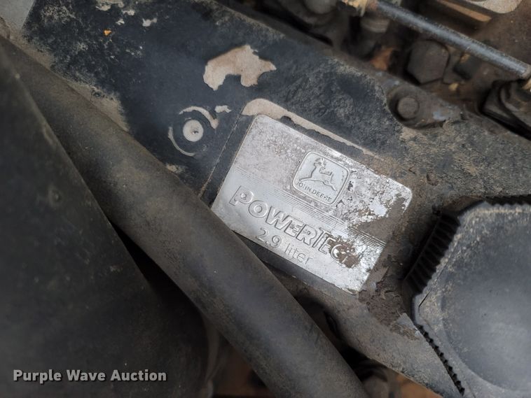 image for item MH9760 2000 John Deere 240  skid steer loader