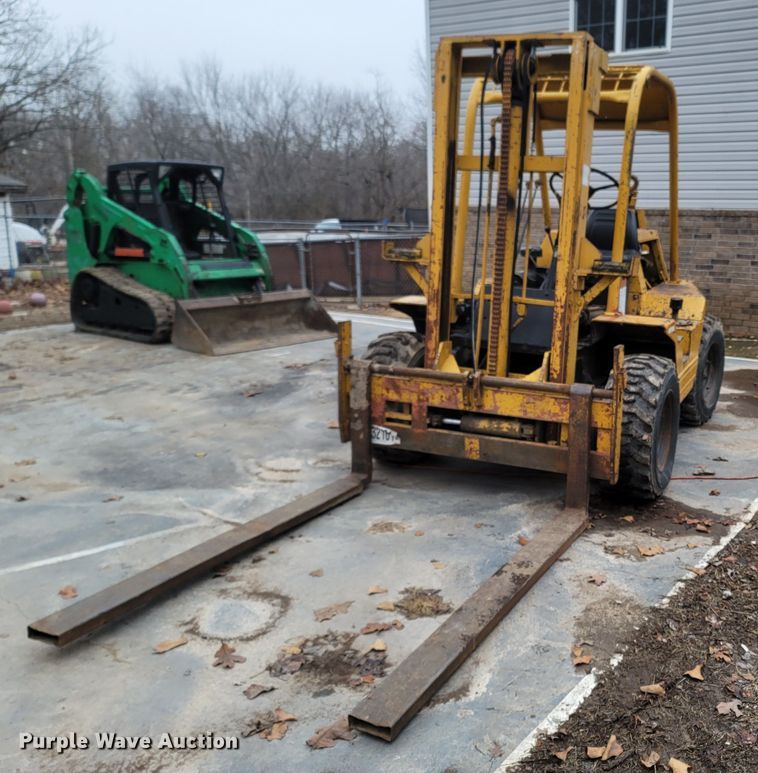 image for item MH9763 Champ C-140  forklift