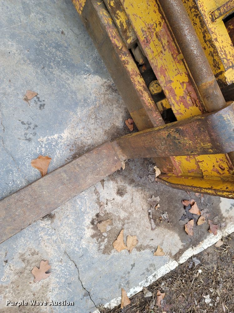 image for item MH9763 Champ C-140  forklift