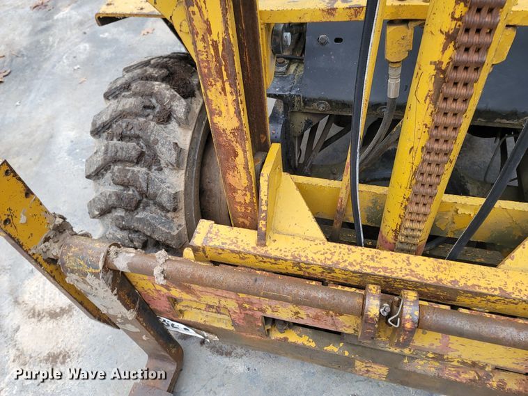 image for item MH9763 Champ C-140  forklift