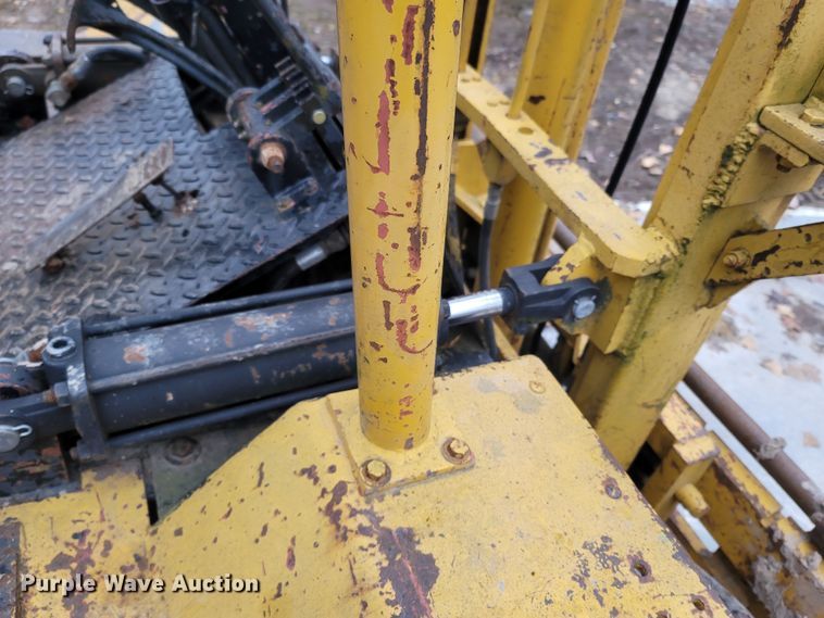 image for item MH9763 Champ C-140  forklift