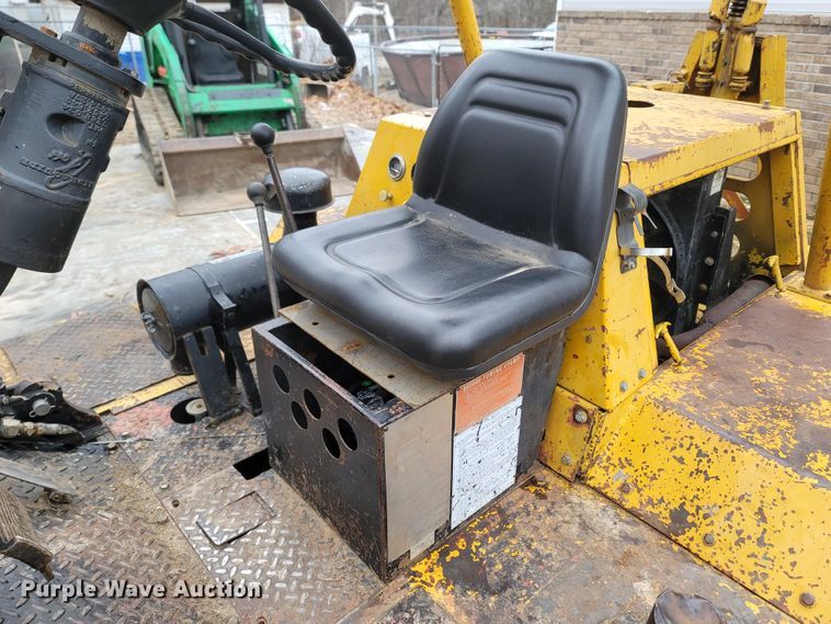 image for item MH9763 Champ C-140  forklift