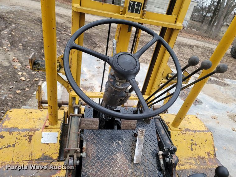 image for item MH9763 Champ C-140  forklift