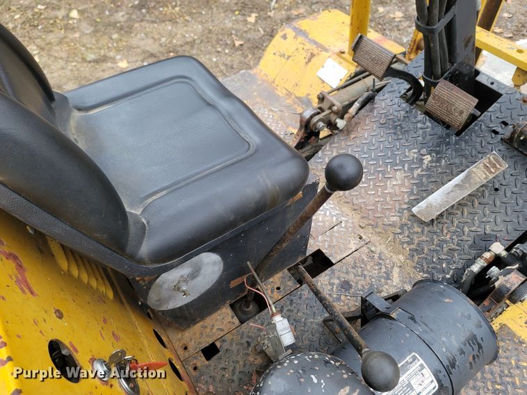 image for item MH9763 Champ C-140  forklift