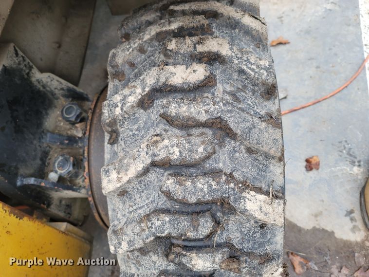 image for item MH9763 Champ C-140  forklift