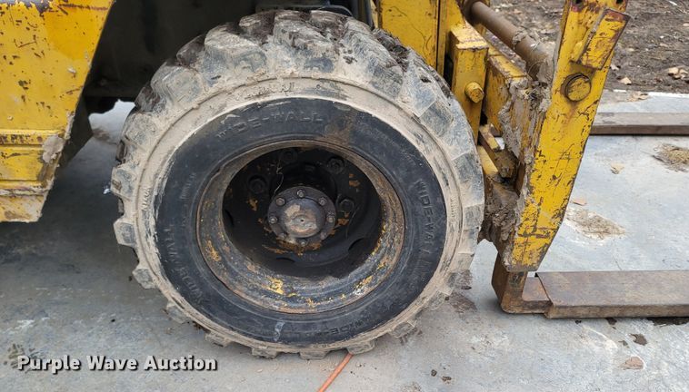 image for item MH9763 Champ C-140  forklift