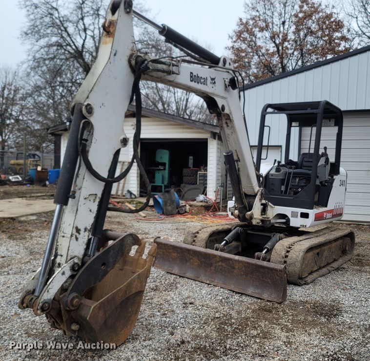 image for item MH9767 2003 Bobcat 341  mini excavator