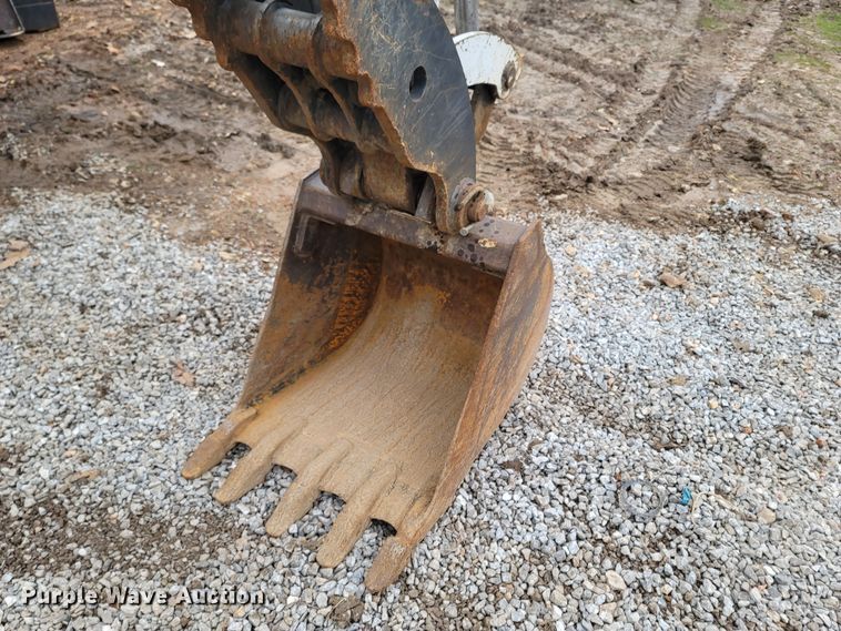image for item MH9767 2003 Bobcat 341  mini excavator