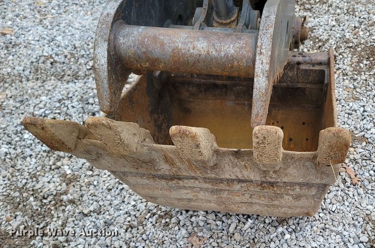 image for item MH9767 2003 Bobcat 341  mini excavator