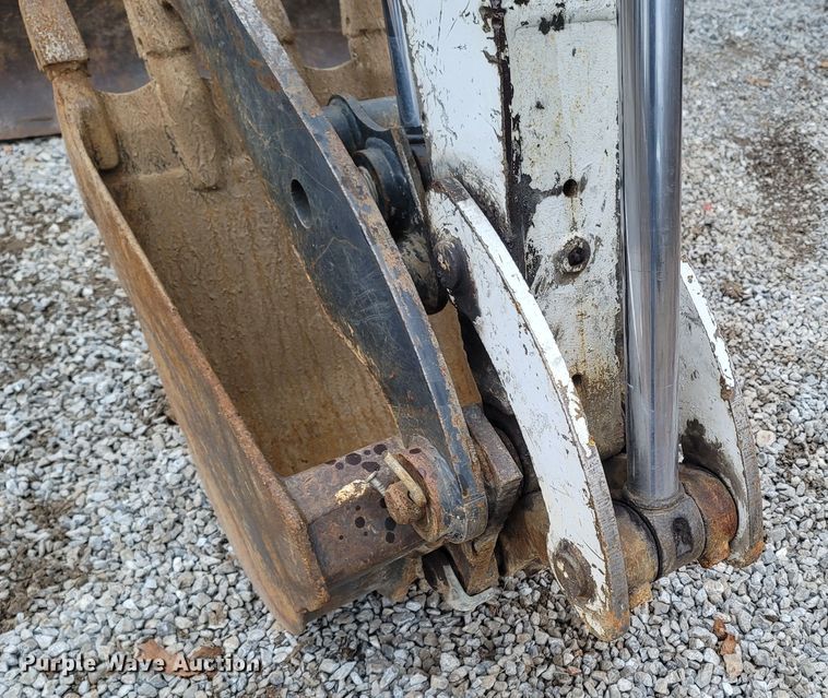 image for item MH9767 2003 Bobcat 341  mini excavator