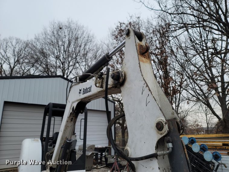 image for item MH9767 2003 Bobcat 341  mini excavator
