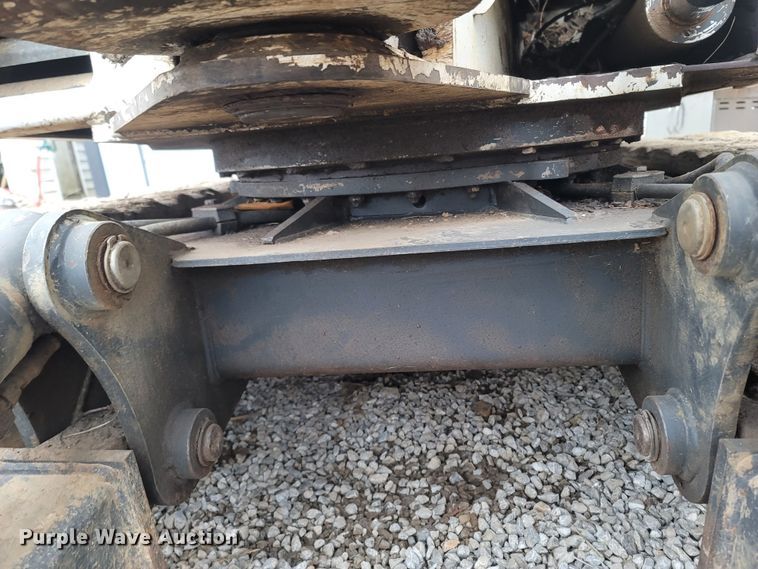 image for item MH9767 2003 Bobcat 341  mini excavator