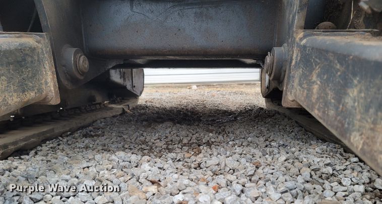 image for item MH9767 2003 Bobcat 341  mini excavator