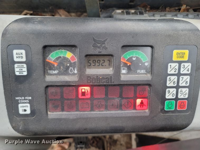 image for item MH9767 2003 Bobcat 341  mini excavator