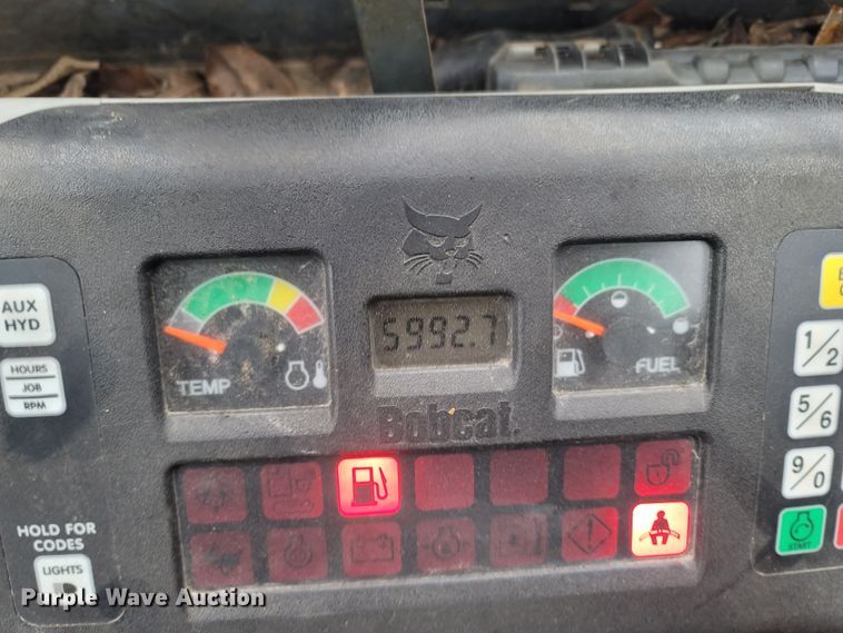 image for item MH9767 2003 Bobcat 341  mini excavator