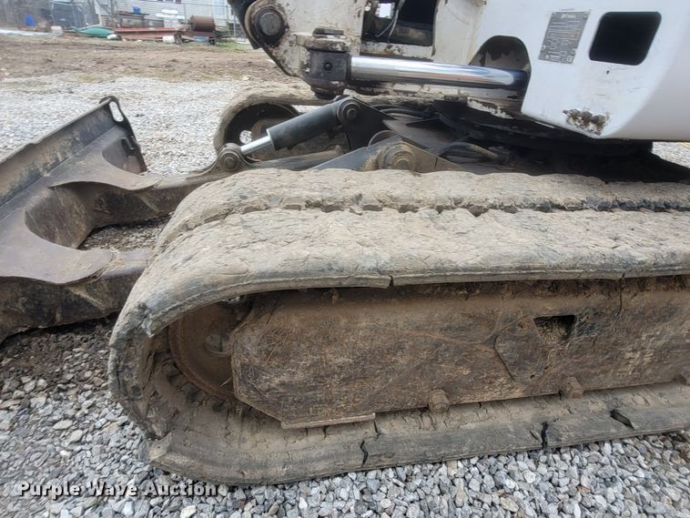 image for item MH9767 2003 Bobcat 341  mini excavator