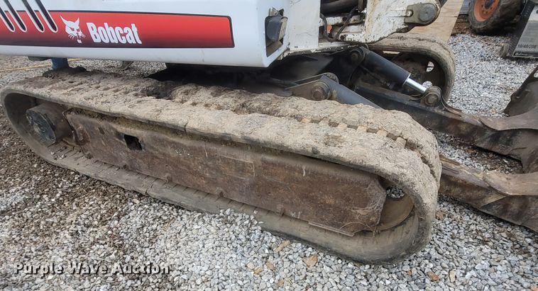 image for item MH9767 2003 Bobcat 341  mini excavator