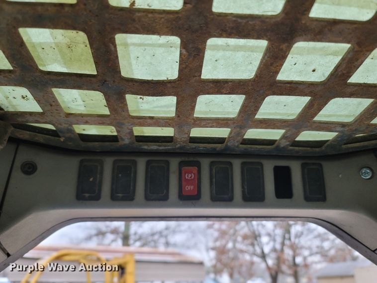 image for item MH9768 2007 Bobcat T190  tracked skid steer loader