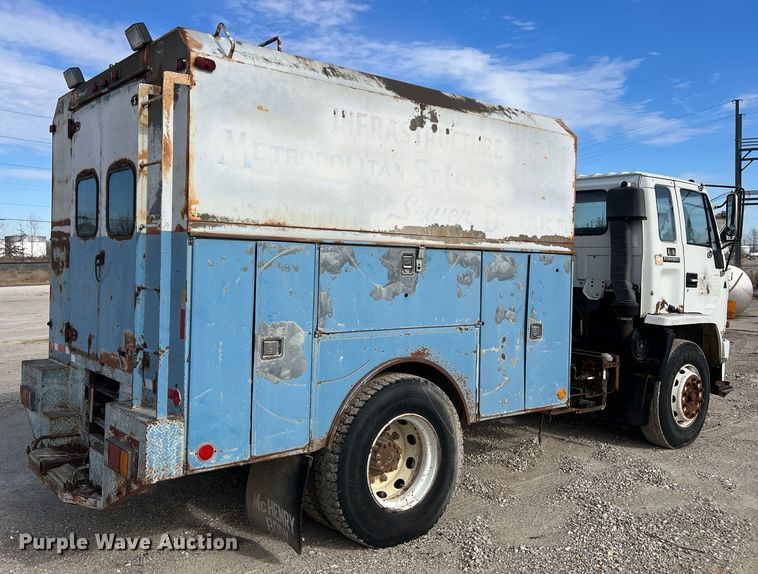 image for item MM9052 1990 GMC Forward W7  utility / service truck