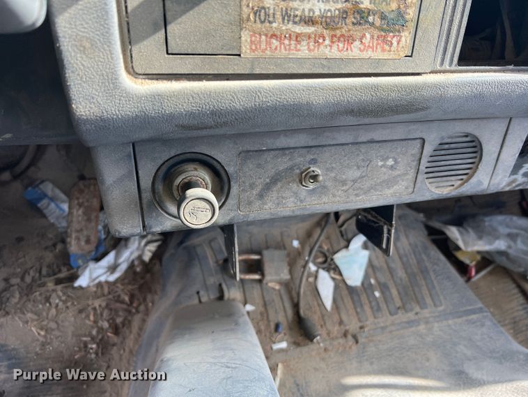 image for item MM9052 1990 GMC Forward W7  utility / service truck