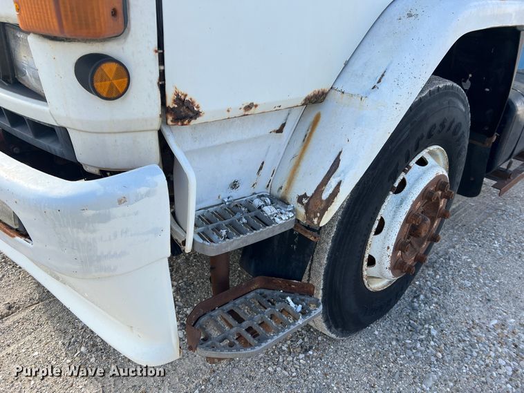 image for item MM9052 1990 GMC Forward W7  utility / service truck