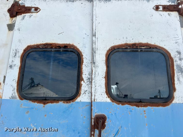 image for item MM9052 1990 GMC Forward W7  utility / service truck