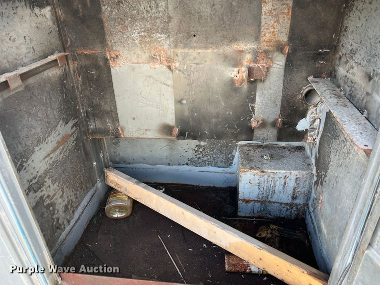 image for item MM9052 1990 GMC Forward W7  utility / service truck