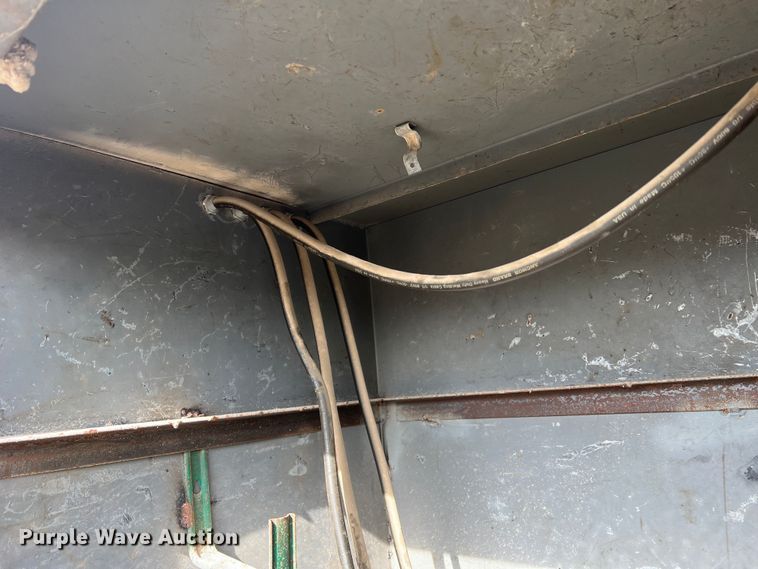 image for item MM9052 1990 GMC Forward W7  utility / service truck