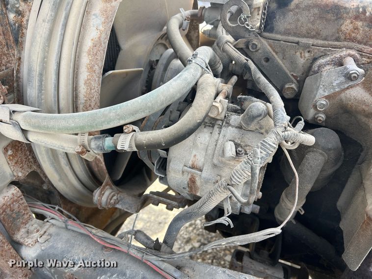 image for item MM9052 1990 GMC Forward W7  utility / service truck