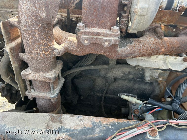 image for item MM9052 1990 GMC Forward W7  utility / service truck