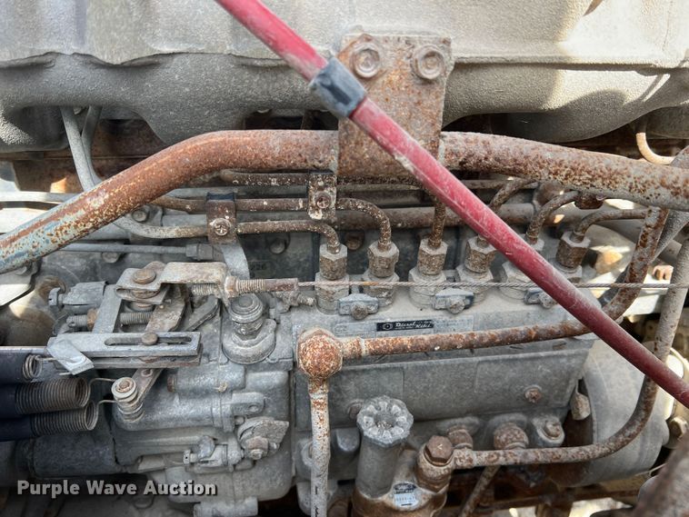 image for item MM9052 1990 GMC Forward W7  utility / service truck