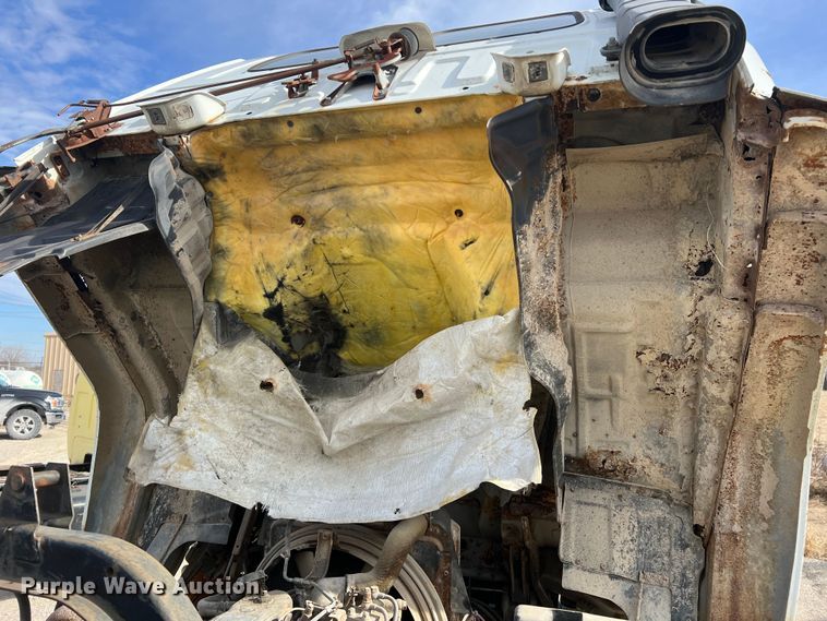 image for item MM9052 1990 GMC Forward W7  utility / service truck