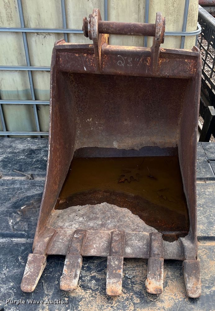 image for item MM9078 23"W excavator bucket
