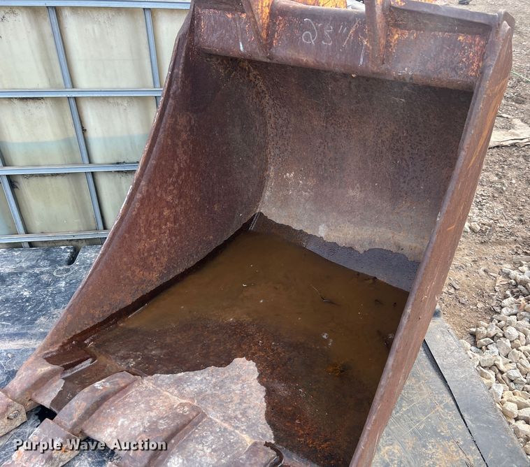 image for item MM9078 23"W excavator bucket
