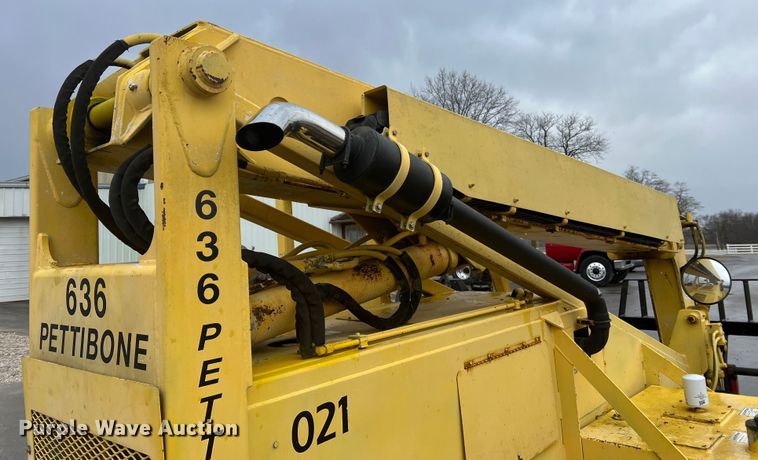 image for item MM9098 1998 Pettibone 636  telehandler